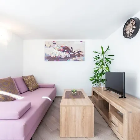 Charming New Apartment-with A Terrace דירה דוברובניק