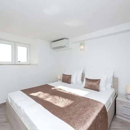 Charming New Apartment-with A Terrace Apartment