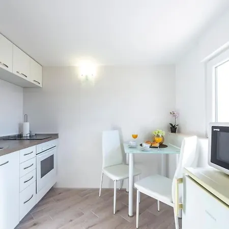 Charming New Apartment-with A Terrace דירה דוברובניק
