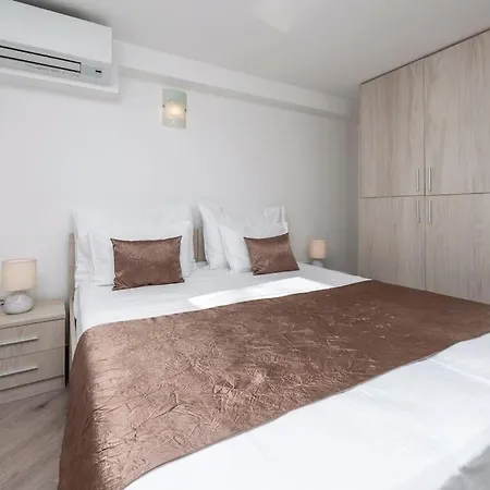 Charming New Apartment-with A Terrace *