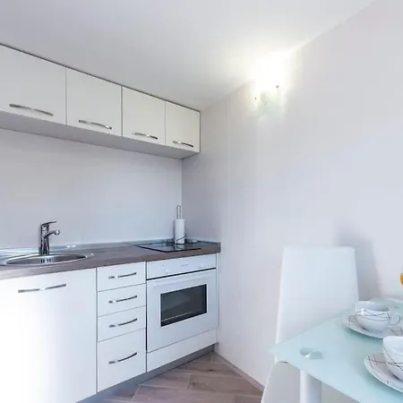 Charming New Apartment-with A Terrace Apartment