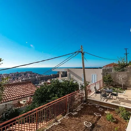 Charming New Apartment-with A Terrace